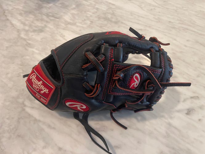 Rawlings R9 glove