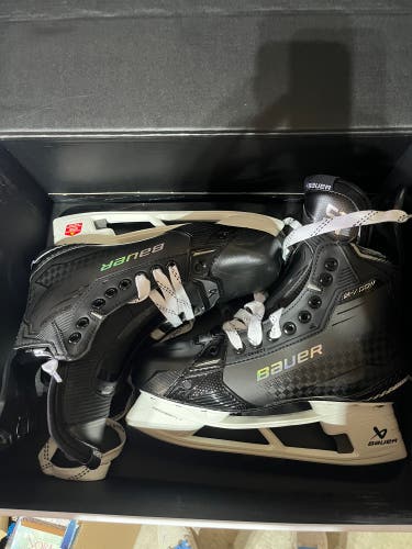 New Senior Bauer Supreme Shadow Hockey Skates