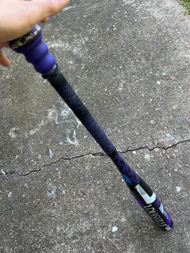 Purple Used Louisville Slugger Xeno Bat (-11) Composite 19 oz 30"