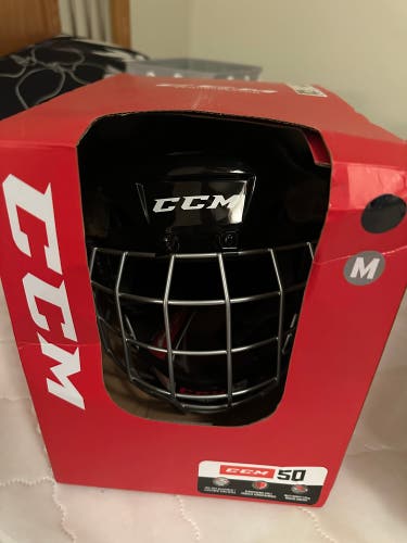 New Medium CCM  50 Helmet