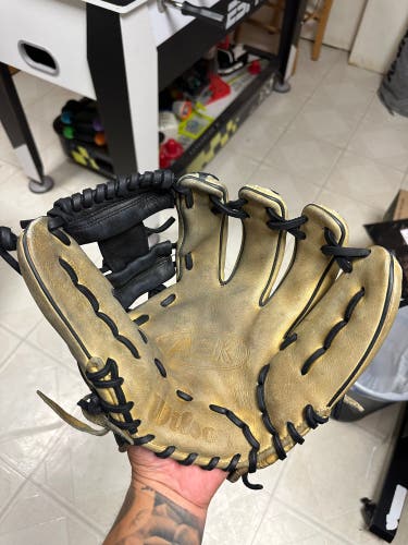 Wilson A2K 1786 11.5" Infielders Glove