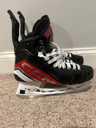 Used Senior CCM Regular Width  9.5 JetSpeed FT6 Pro Hockey Skates