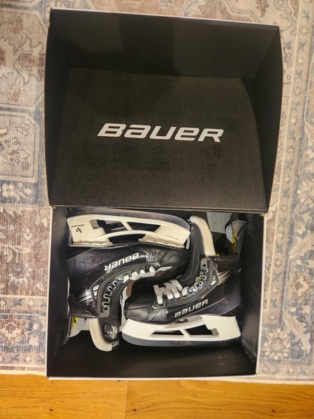 Like new Custom Black Bauer Vapor Hyperlite 2 Pro Stock Skates - Size 8.25D - 272mm Fly TI