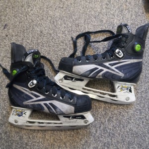 Size 3.5 Junior Reebok 5K Hockey Skates Regular Width