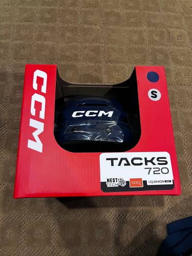 New Small CCM tacks 720 Helmet