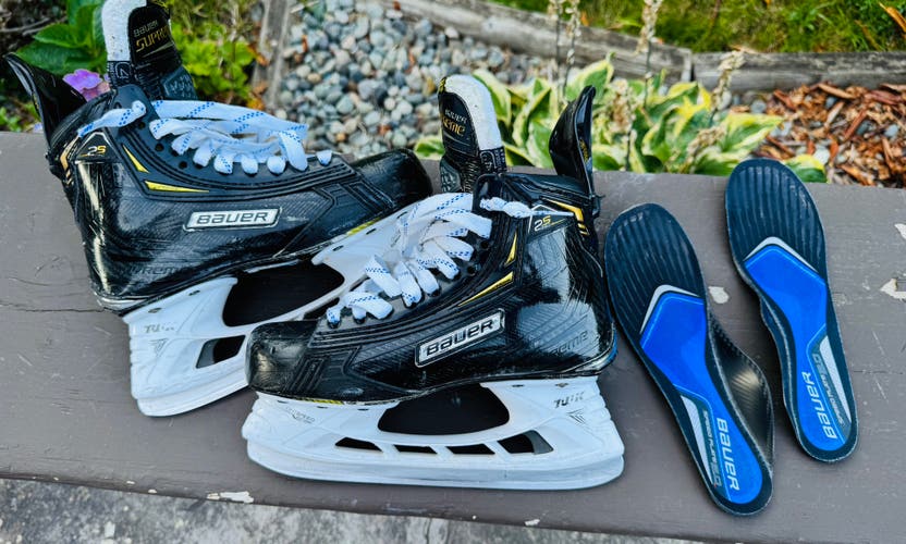 Used Bauer Size 4 Supreme 2S Pro Hockey Skates
