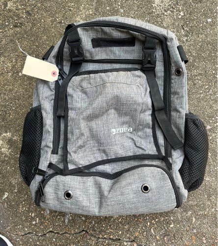 Bags & Batpacks Zoea Gray Backpack