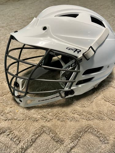 Used  Cascade CS-R Youth Helmet