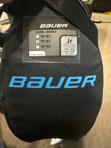 Used Junior Bauer 940 Goalie Mask | SidelineSwap | Buy and Sell on ...