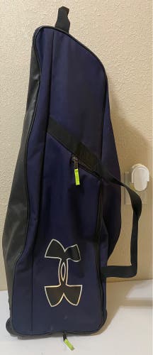 Pre Owned Under Armour  Wheeled Rolling Baseball Softball Equipment Bat Bag