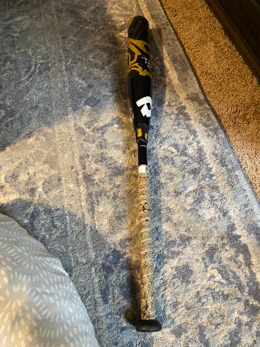 Used DeMarini (-5) 27 oz 32" CF Bat