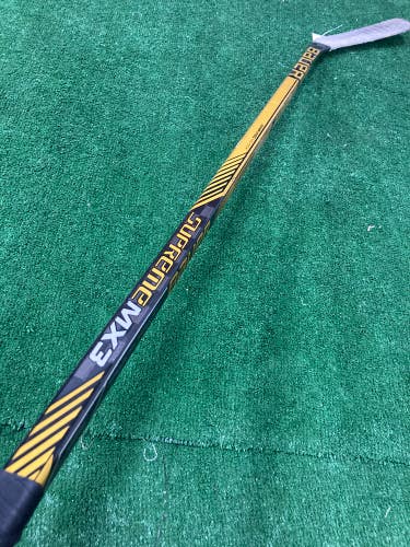 Used Junior Bauer Supreme MX3 Hockey Stick Right Handed PM9