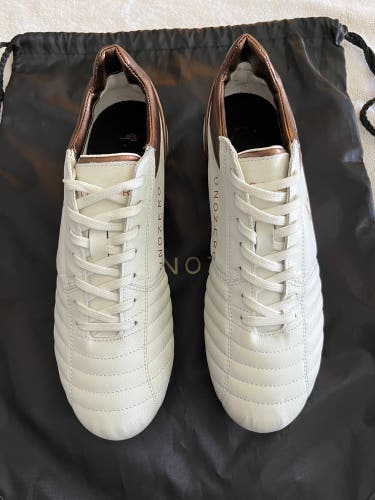 UNOZERO White Cali FG Sz 9.5