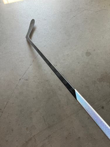 New Intermediate CCM Right Hand P28 55 Flex Pro Stock FT Ghost Hockey Stick Blackout Pro+