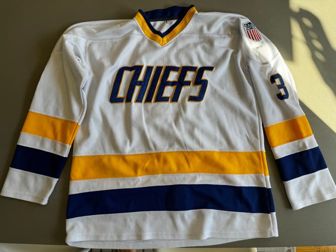 Slapshot Charleston Chiefs White Used XL Jersey