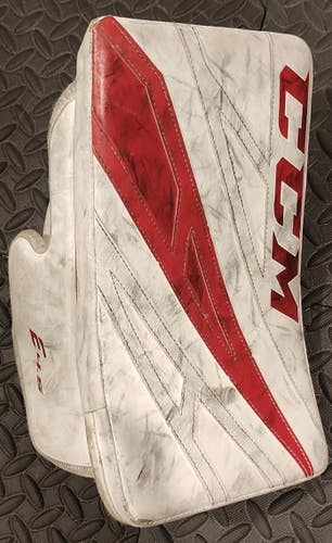 Used CCM Extreme Flex E4.5 Junior Regular Blocker