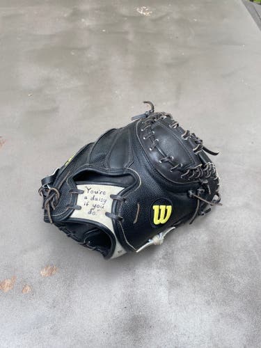 Wilson A2000 M2 Catcher’s Mitt 33.5”