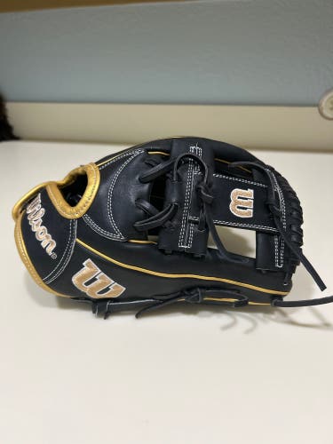 Brand New Girls Fastpitch Softball Glove