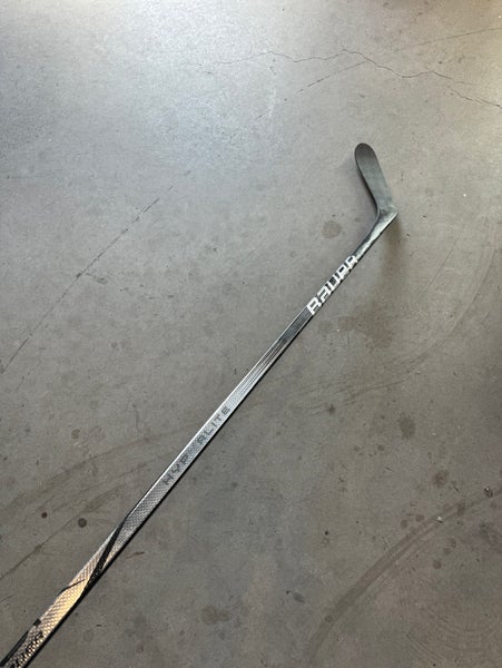 Used Senior Bauer Left Hand P28 Pro Stock Vapor Hyperlite 2 Hockey Stick