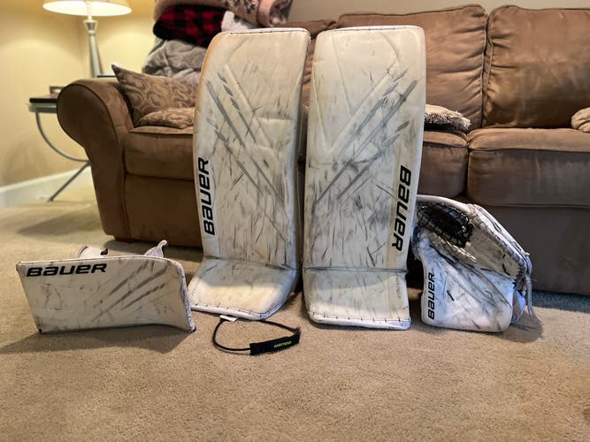Bauer Hyperlite goalie set
