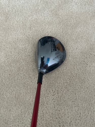 New Men's TaylorMade Right Handed Senior Flex 5 Wood Stealth 2 Fairway Wood