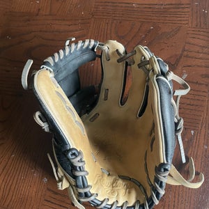 Used Infield Right Hand Throw Rawlings Heart of the Hide Baseball Glove 11.5"