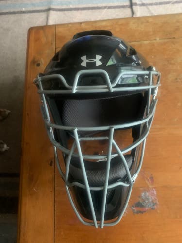 Under Armour Adult catchers set with Rawlings Glove