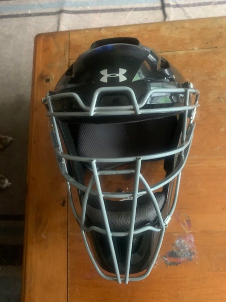 Under Armour Adult catchers set with Rawlings Glove