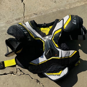 Used Senior Bauer Supreme 2S Pro Shoulder Pads