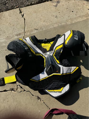 Used Senior Bauer Supreme 2S Pro Shoulder Pads