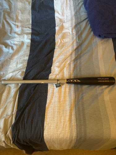 32 Inch Axe Bat 243