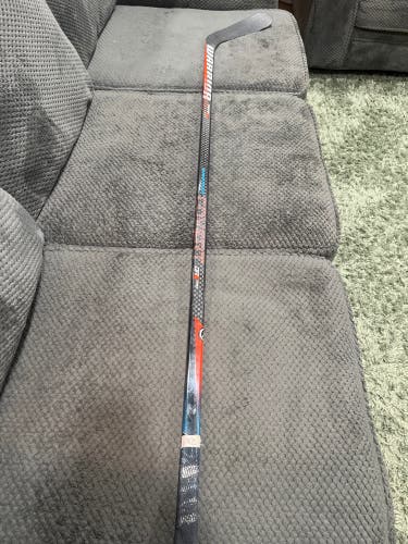 Used Senior Warrior Right Handed W03 Covert QRE Pro Hockey Stick