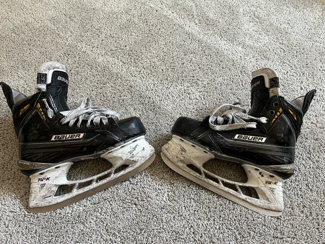 Used Junior Bauer Supreme 190 Hockey Skates Regular Width Size 3