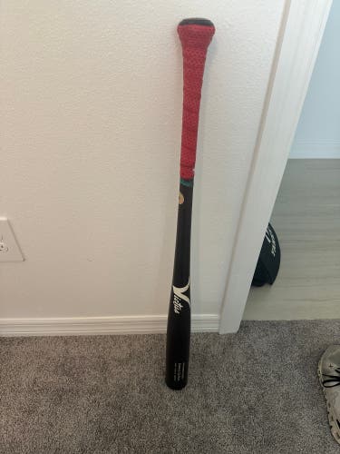 Used Victus (-3) 30 oz 33.5" Bat