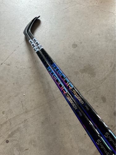 NHL New Senior CCM Left Hand 85 Flex P28 Pro Stock RibCor Trigger 7 Pro Hockey Stick