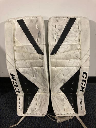 White Used 31" Intermediate CCM Extreme Flex E5.9 Goalie Leg Pads