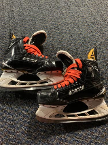 Used Senior Bauer Ignite Pro+ Hockey Skates Regular Width 10