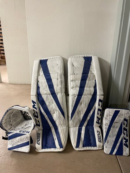 Used 34" CCM Extreme Flex III Full Right Goalie Full Set