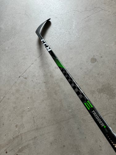 NHL New Senior CCM Left Hand 85 Flex P29 Pro Stock RibCor Trigger 4 Pro Hockey Stick