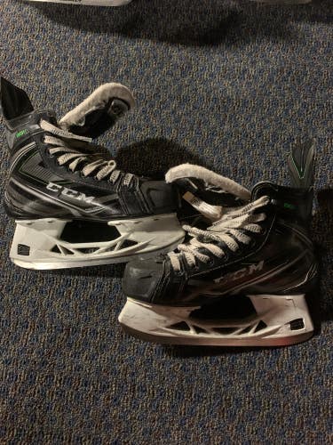 Used Intermediate CCM RibCor 88K Hockey Skates | Size 4.5