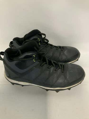 Used Riddell Senior 8.5 Football Cleats