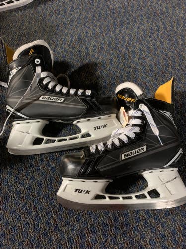 Used Senior Bauer Supreme S150 Hockey Skates Regular Width Size 6.5