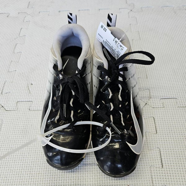 Used Nike Junior 04.5 Football Cleats