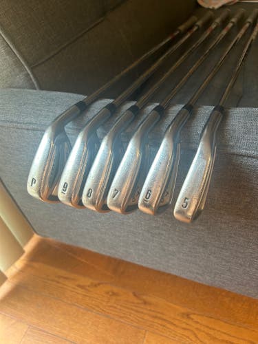 Used Men's Callaway Apex Pro Right Handed Iron Set Extra Stiff Flex 6 Pieces Steel Shaft (5-PW)