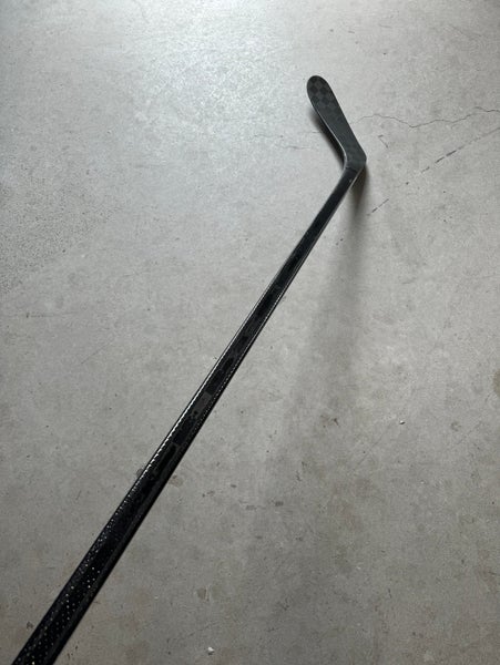 New Junior Bauer Left Hand P28 50 Flex Pro Stock Vapor Hyperlite 2 Hockey Stick Blackout Pro+