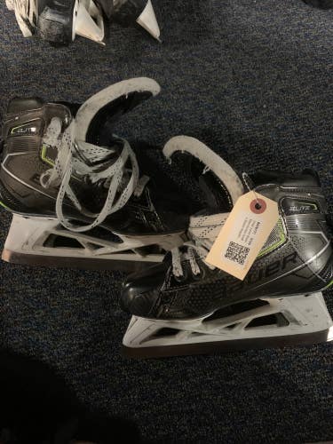 Used Junior Bauer Elite Hockey Goalie Skates Regular Width Size 2.5