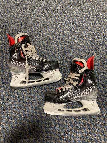 Used Senior Bauer Vapor X3.7 Hockey Skates | Size 5