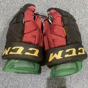 Used Arizona Coyotes P.H. CCM 14" HG12 Gloves