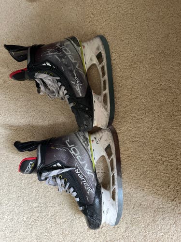 Bauer Vapor Hyperlite skates