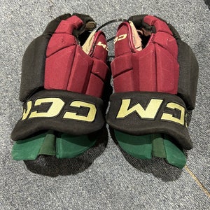 Used Arizona Coyotes #28 CCM 15" Pro Stock HGTKPP Gloves